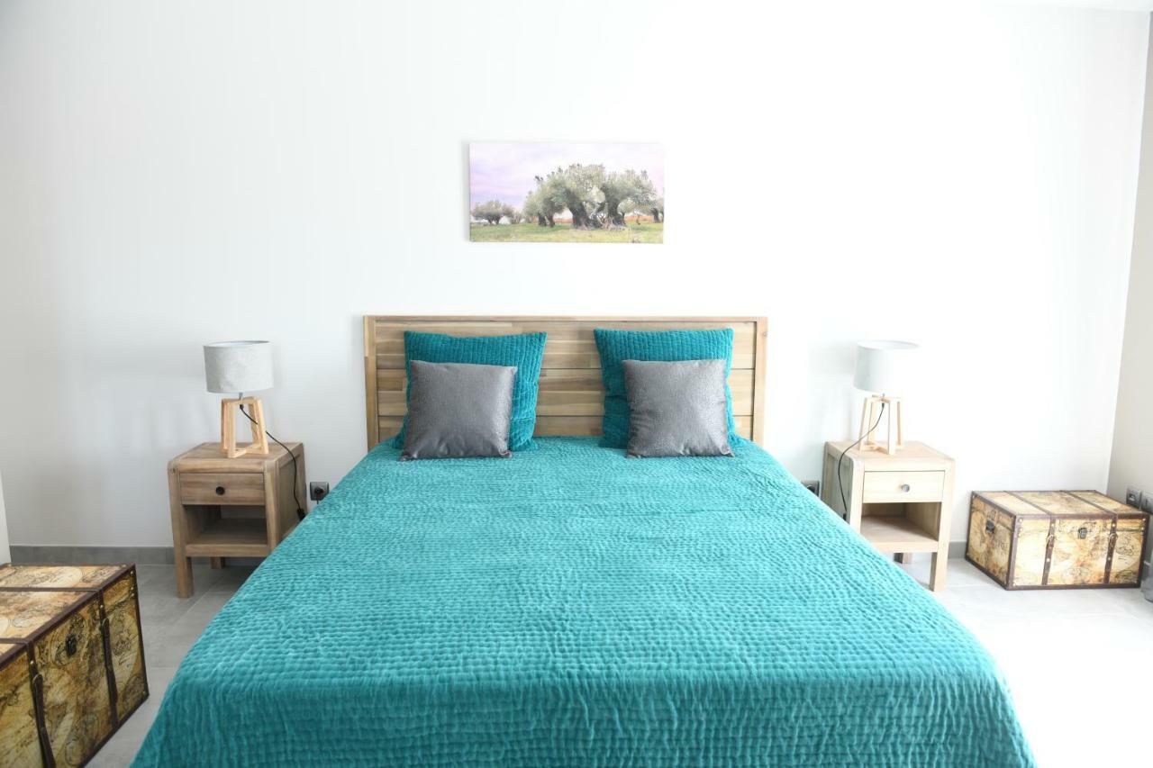 Chambre D'Hotes Du Charme Provencal Senas Экстерьер фото